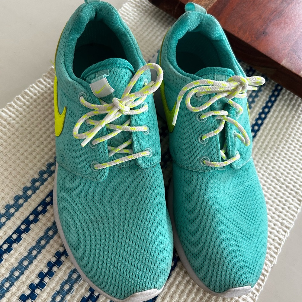 Nike 7Y or 8.5 woman’s sneaker aqua
